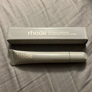 NWT Rhode Peptide Lip Treatment